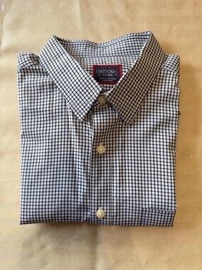 UNTUCKit Black & white plaid shirt.